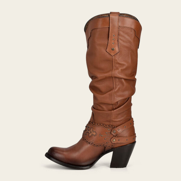 BOTA CUADRA EN PIEL DE RES SALTILLO - Image 3
