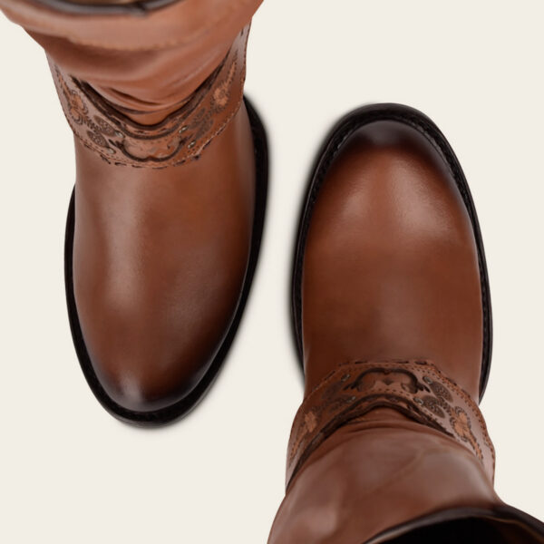 BOTA CUADRA EN PIEL DE RES SALTILLO - Image 5