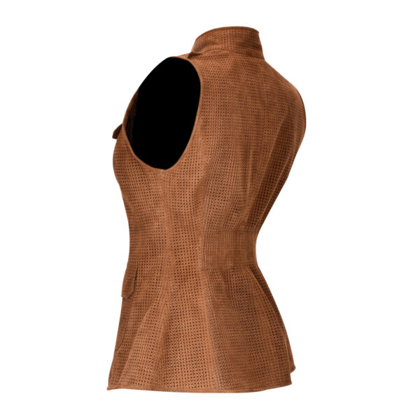 CHALECO CUADRA CON PERFORACIONES EN PIEL DE GAMUSA - Image 5