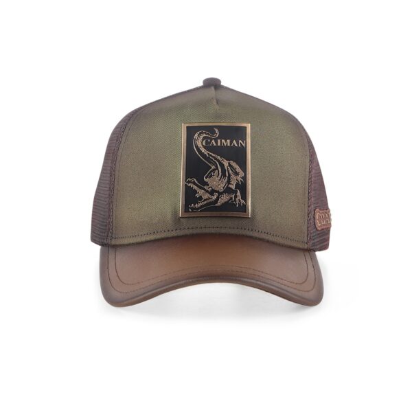 GORRA CUADRA CON DISEÑO DE CAIMAN
